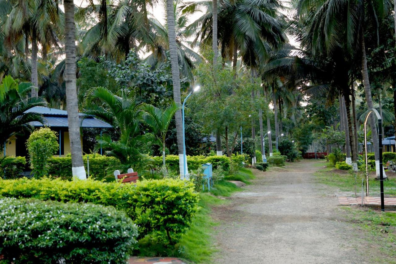 Royal Nature Resort Pollāchi Exterior foto